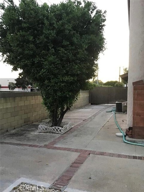 Building Photo - 13693 San Juan Ct