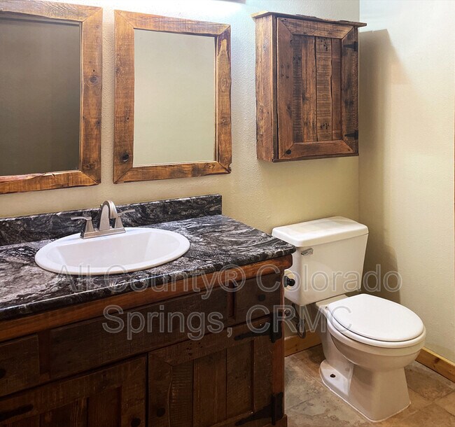 Building Photo - 14515 Columbine Cir
