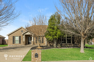 Building Photo - 3-Bedroom Home in Waxahachie, TX