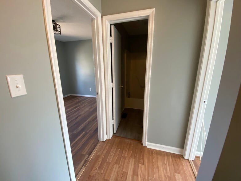 Building Photo - 1011 Mark St