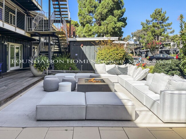 Building Photo - VIDEO - Live off a Marina - High-End Finishes - Balcony - FOUNDATION