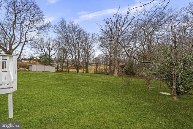 Building Photo - 10530 Scaggsville Rd