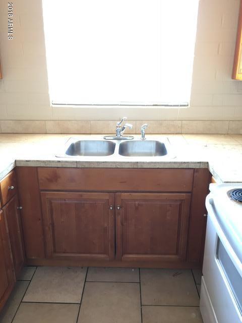 Building Photo - 7106 N 68th Dr