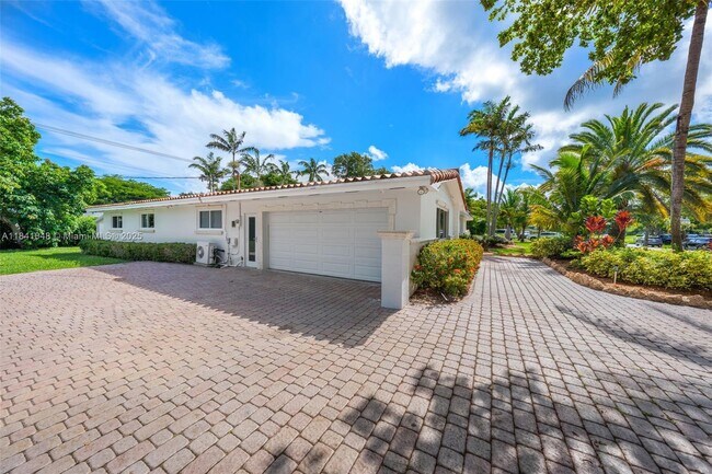Building Photo - 6561 Marlin Dr
