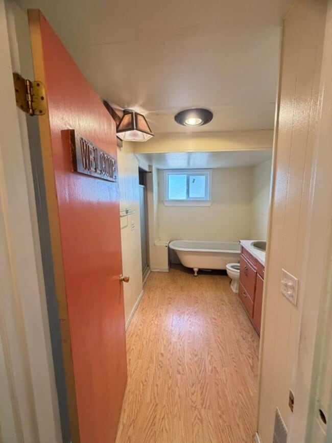 Building Photo - 363 E Elm St