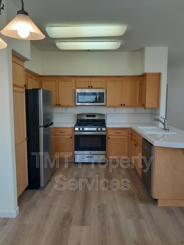 Building Photo - 310 E McCoy Ln