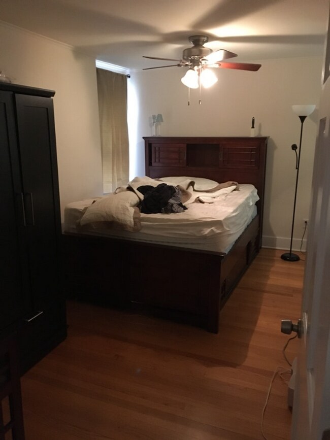 Building Photo - Spacious & Stylish 2BR Apartment - Prime W...
