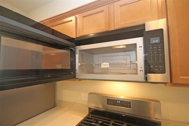 Building Photo - 4415 Iron Horse Dr