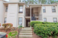 Building Photo - 2504 Huntingdon Chase