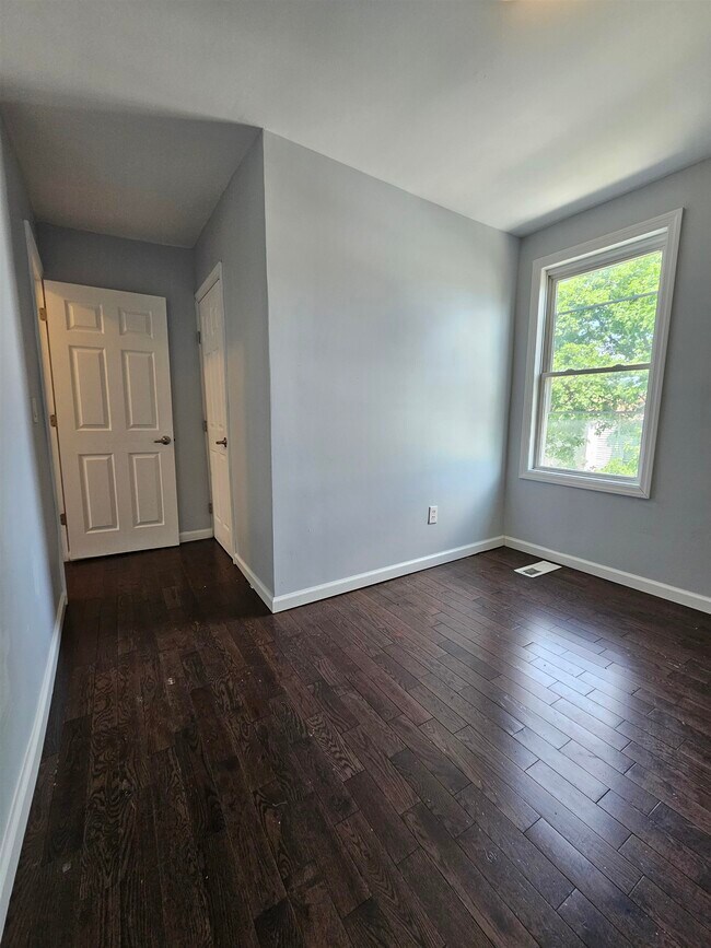 Building Photo - 222 Wilkinson Ave