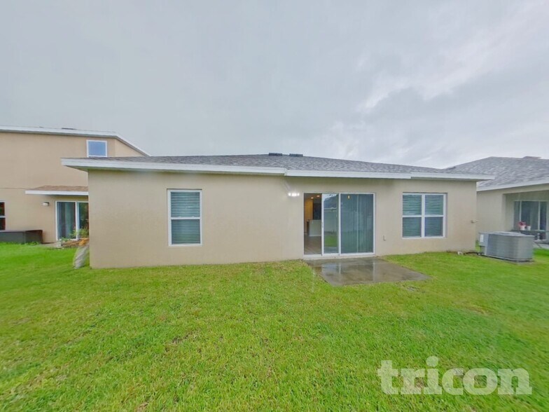 Building Photo - 4925 Rockvale Dr