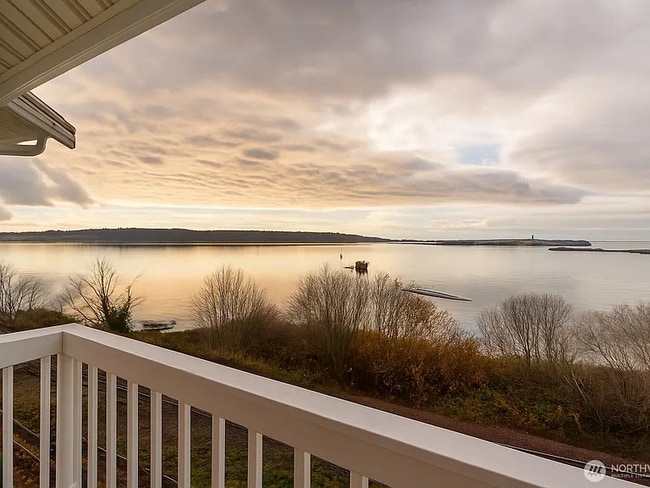 Building Photo - 1055 Peace Portal Dr