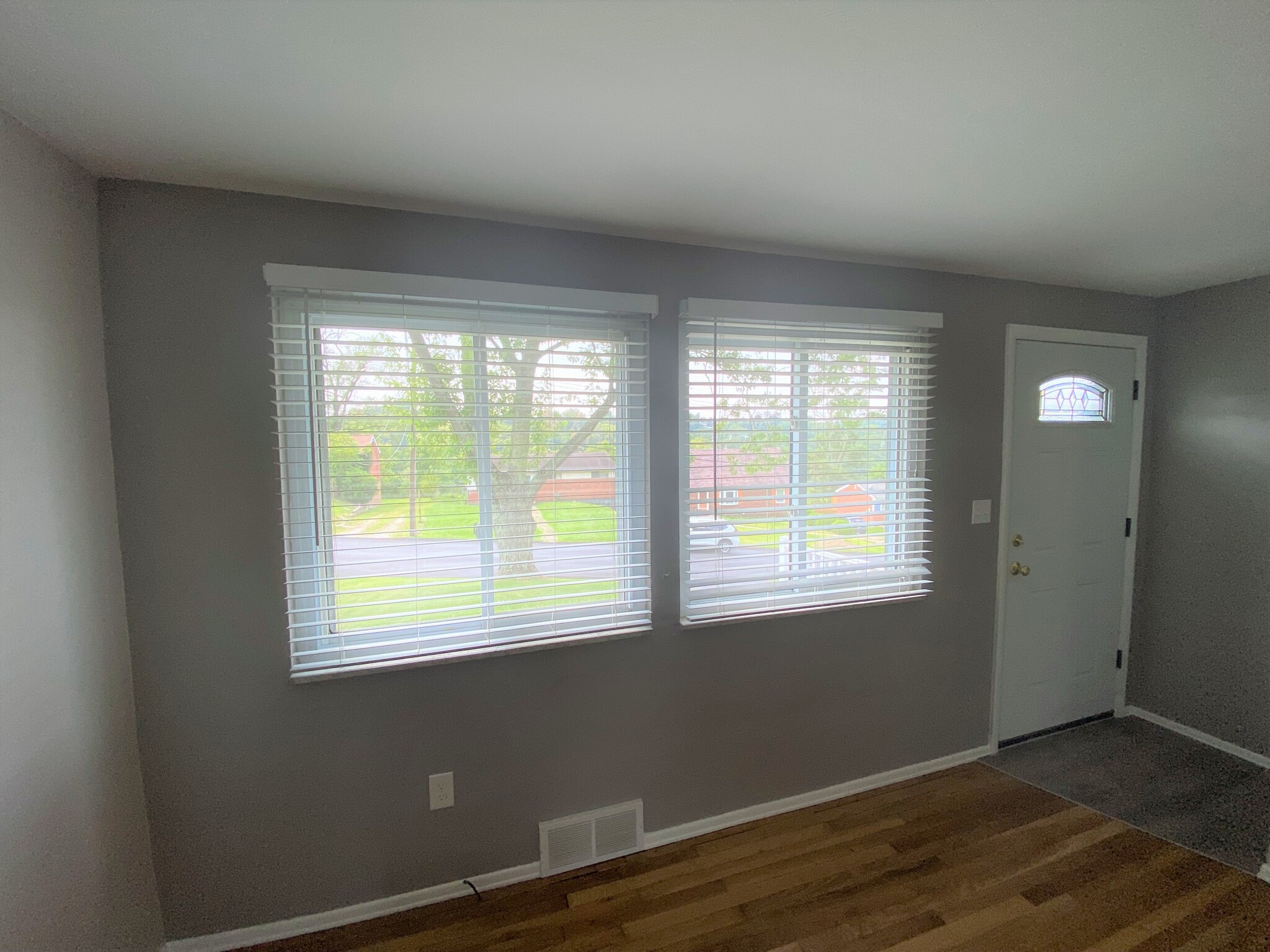 Building Photo - 754 Cottonwood Dr