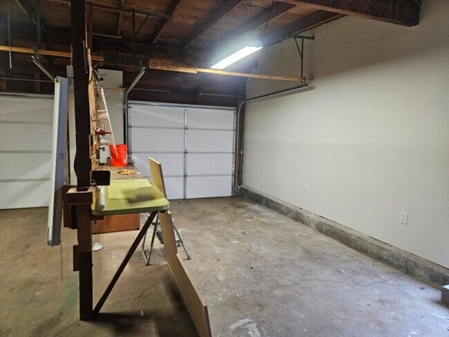 Building Photo - 3Bd/2Ba Manufactured Home - For viewing!