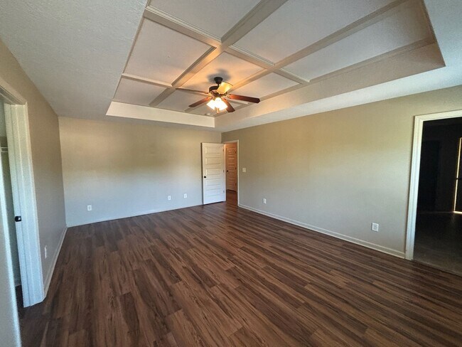 Building Photo - This property blends ample living space and storage with functional amenities.