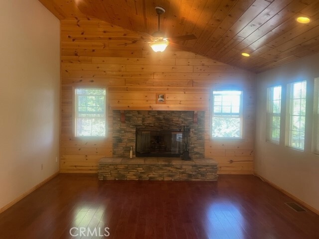 Building Photo - 1165 Saturn Way