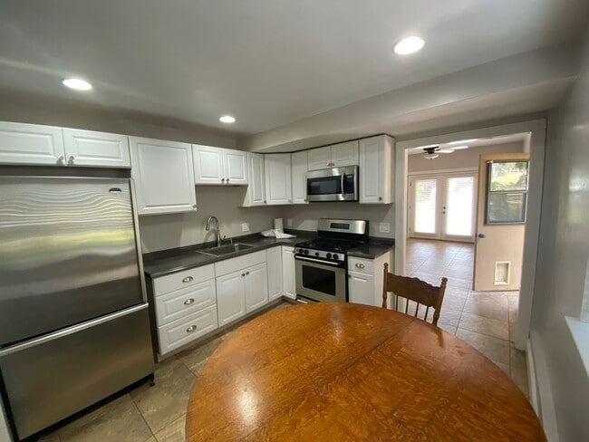 Building Photo - 4979 Florence Ct