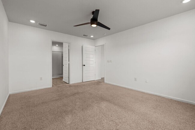 Building Photo - 6416 Slabinski Ln