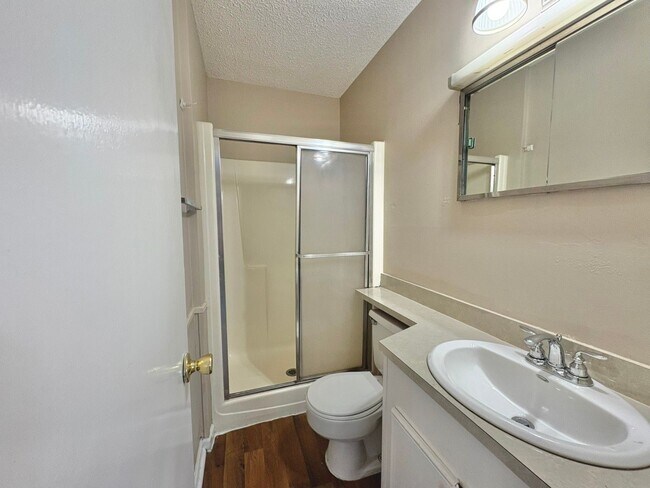 Building Photo - Delmar Dr. 2514/2516