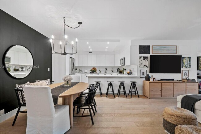 Building Photo - 141 Crandon Blvd