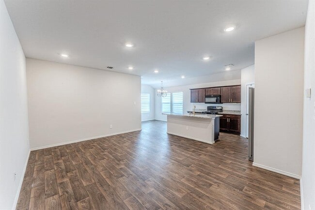 Building Photo - 317 Lily Pond Trl