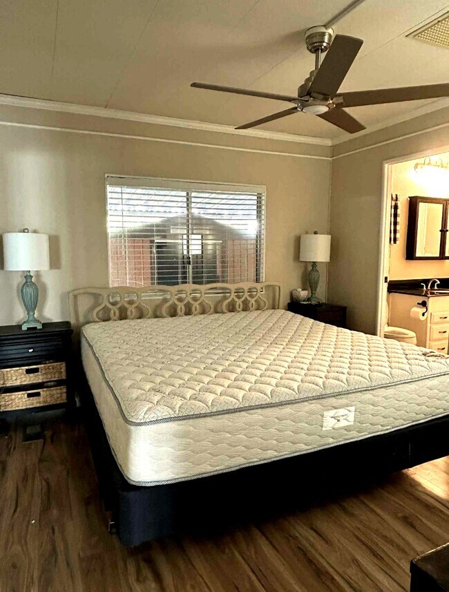 Building Photo - 39281 Palm Greens Pkwy