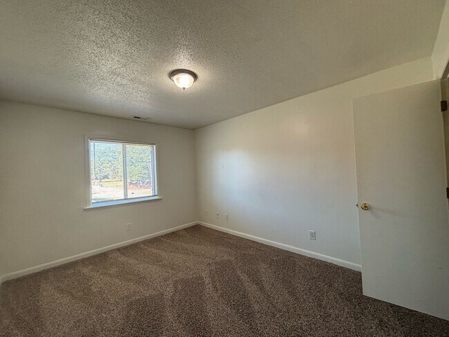 Building Photo - 6403 Starbrook Dr