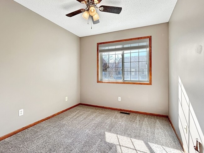 Building Photo - 13821 Edgewood Ave
