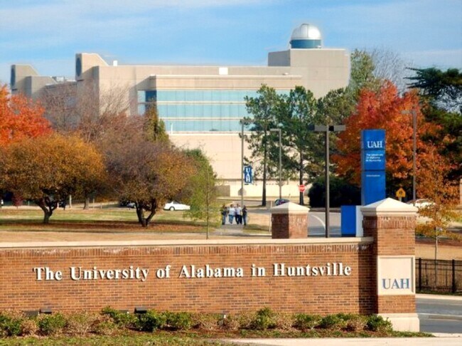 Building Photo - 182 Cherry Laurel Dr