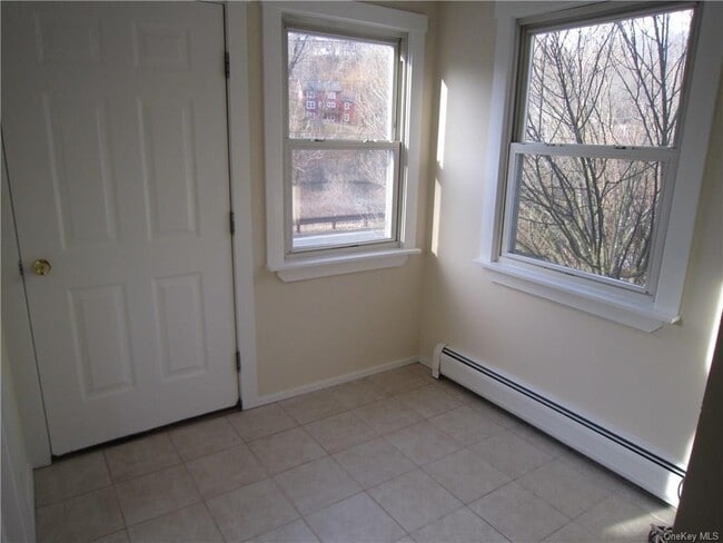 Building Photo - 53 B Ferdon Ave