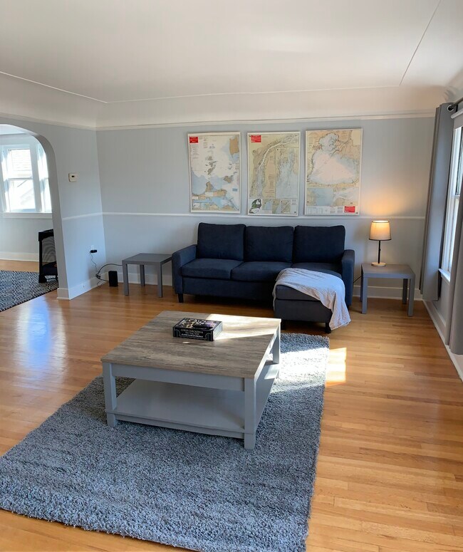 Building Photo - 1222 Beaconsfield Ave