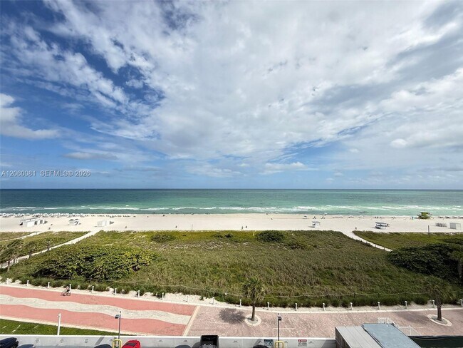 Building Photo - 5825 Collins Ave