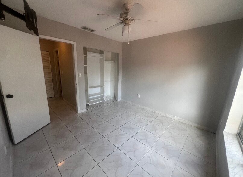 Building Photo - 14855 SW 83rd Ln