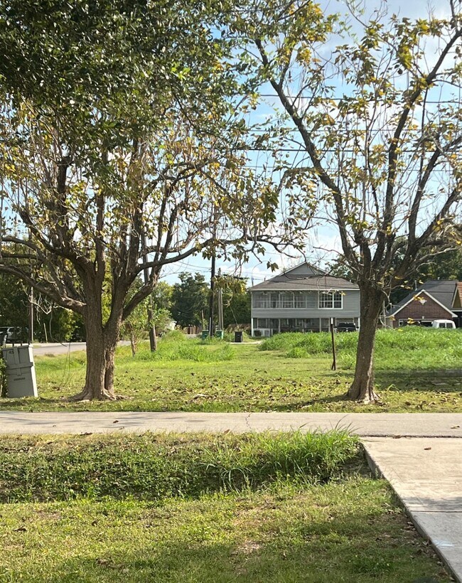 Building Photo - 4529 Galesburg St