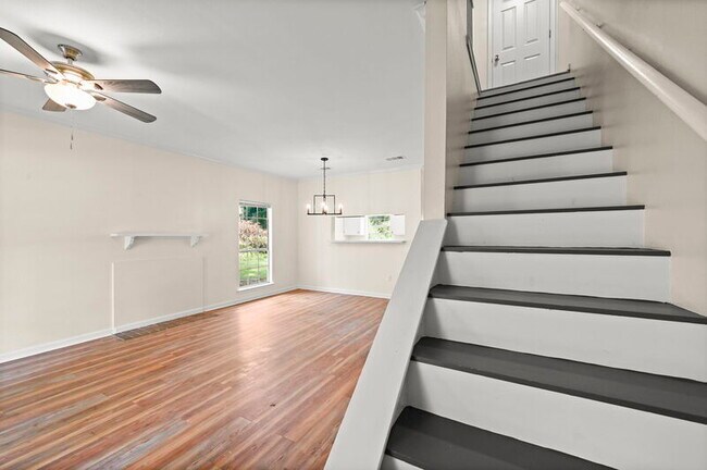 Building Photo - 5382 Rosedown Ct