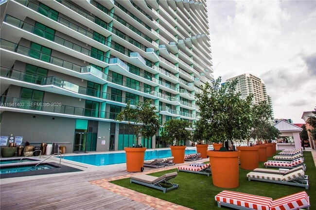 Building Photo - 1300 S Miami Ave