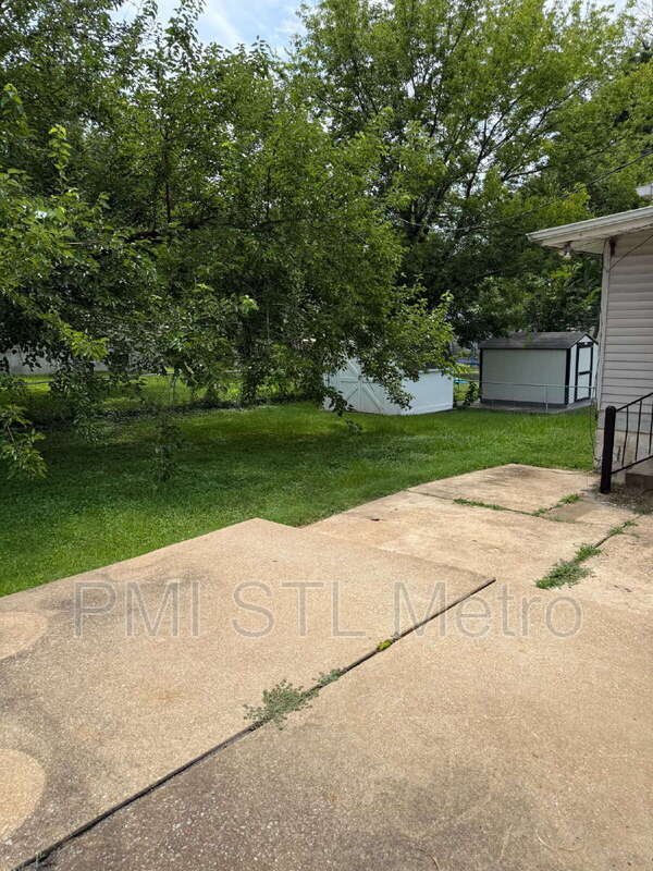 Building Photo - 1246 Darr Dr