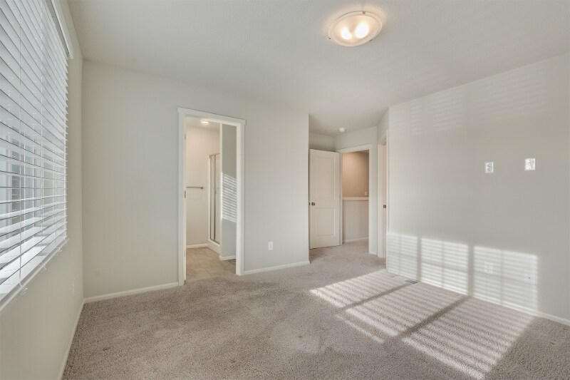 Building Photo - 31547 NW North Ave