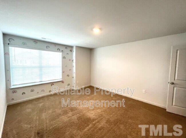 Building Photo - 427 N Great White Way