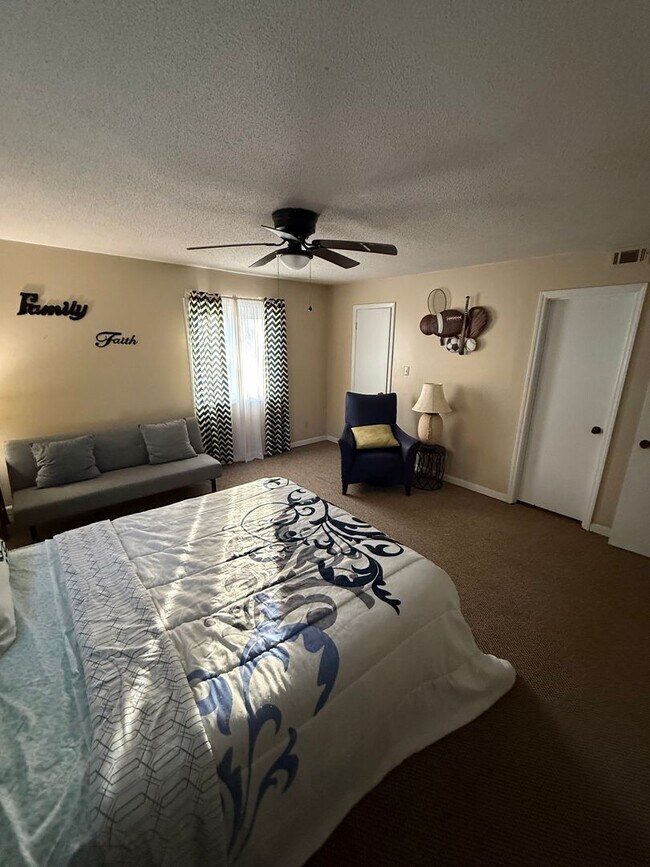 Building Photo - The Lodge at Trojan Way