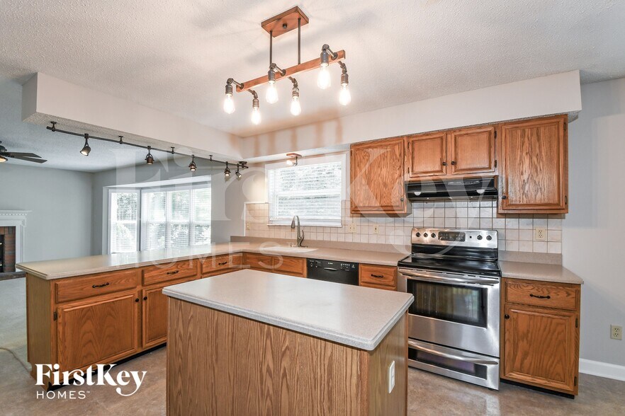 Building Photo - 115 Gunston Hall Dr
