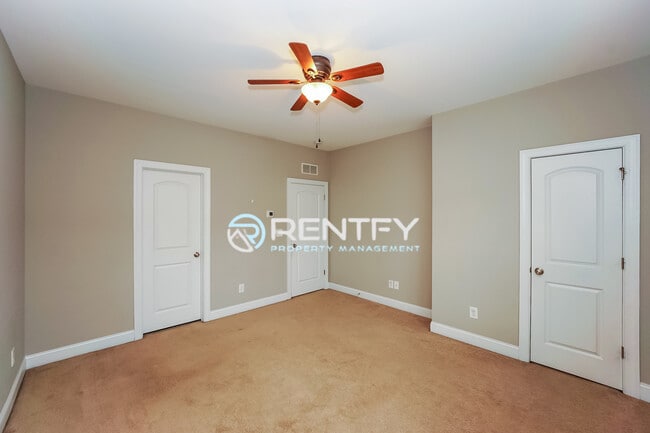 Building Photo - 2506 Gallery Drive