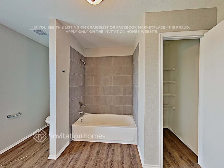 Building Photo - 7221 Little Mohican Dr