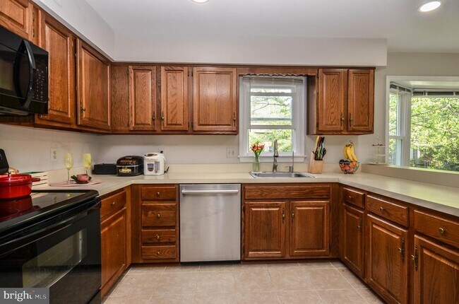Building Photo - 12489 Sweet Leaf Terrace
