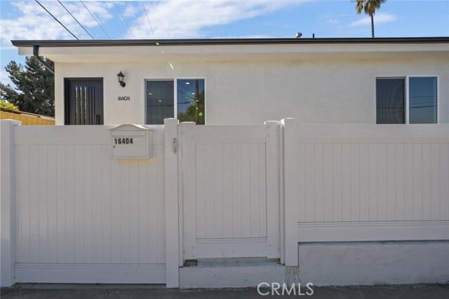 Building Photo - 16404 Donmetz St