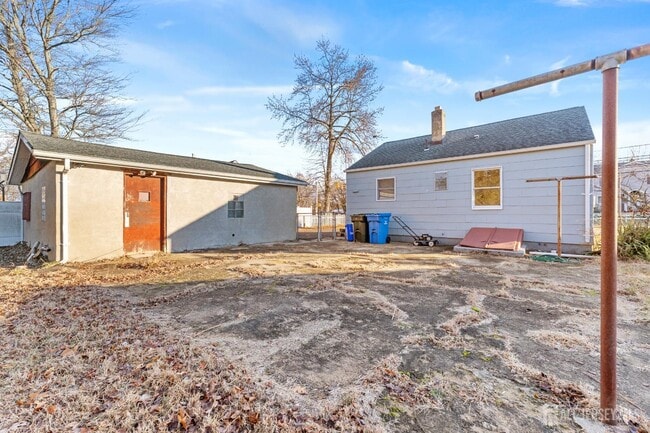 Building Photo - 1283 Englishtown Rd