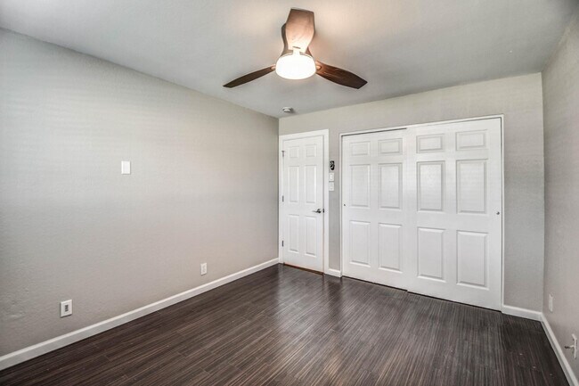 Building Photo - 21 E McKinley St