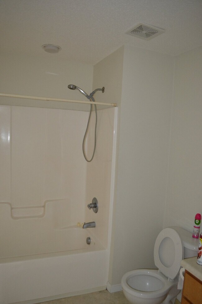 Building Photo - Apartment for Rent
