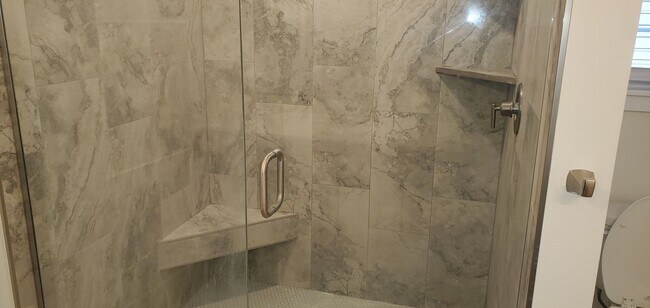 Building Photo - 5 bd, 3 ba house SW Columbia, quick access to providence, just south of Rockbridge school