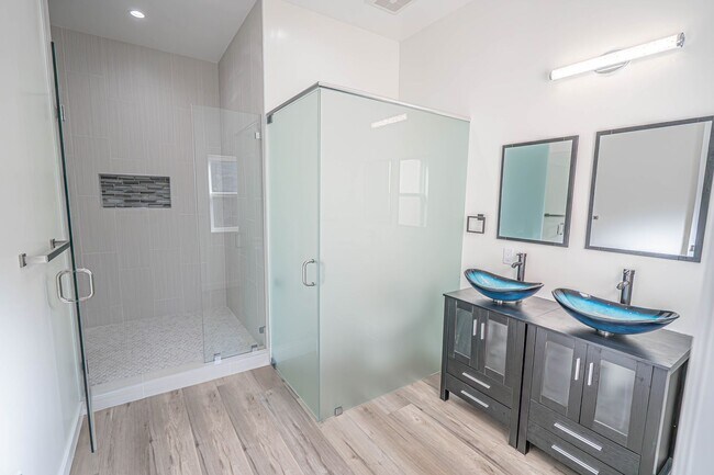 Building Photo - Brand New Construction 3-Bedroom Home for Rent in Canyon Country